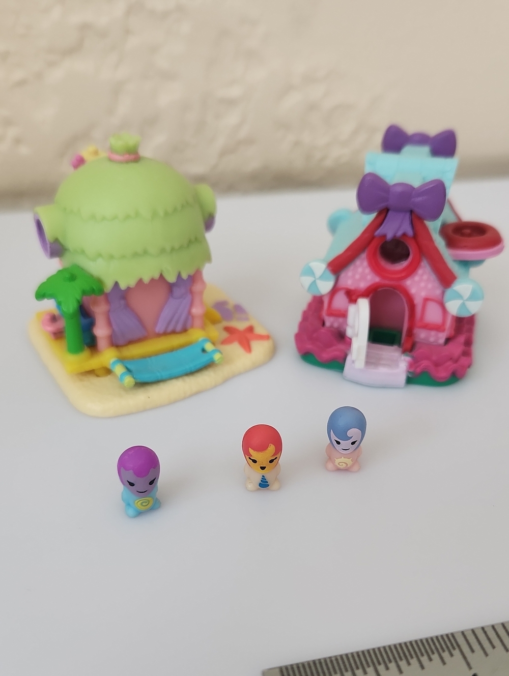 Nanables miniature playhouses and Nano character figures by Jazwares